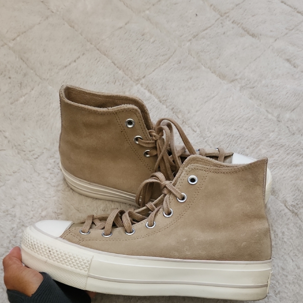 Converse Chuck Taylor All Star Lift Cozy Utility Women's Suede Platform Sneakers